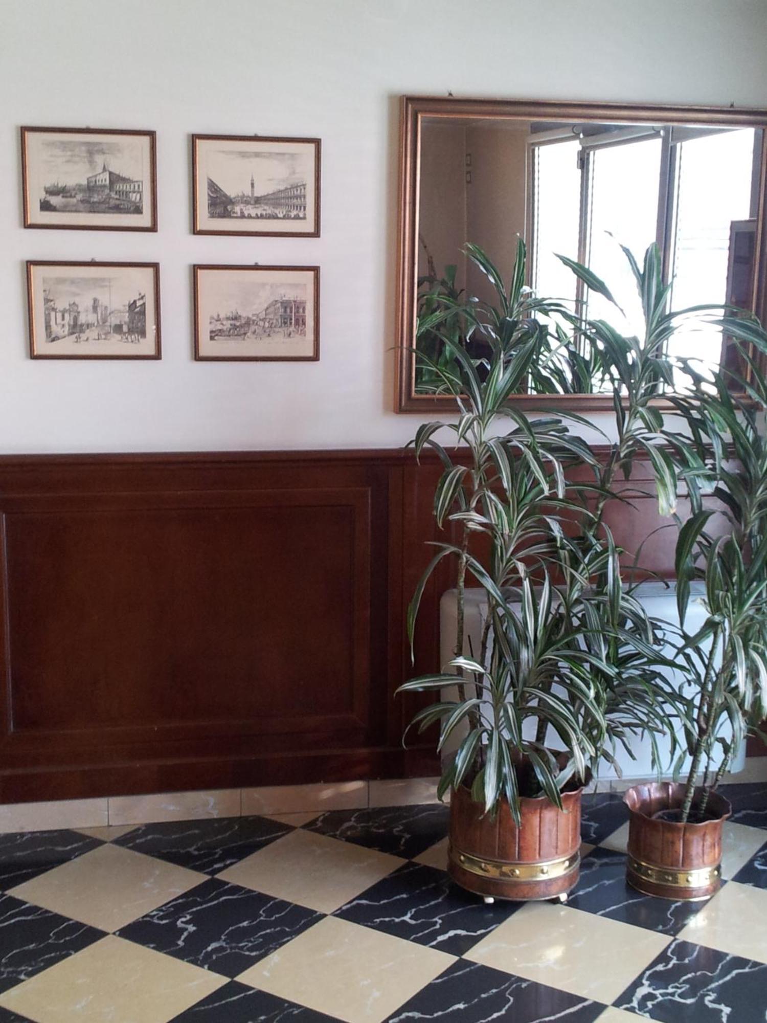 Hotel Regit Μέστρε Εξωτερικό φωτογραφία